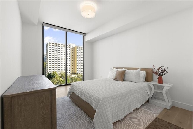 Building Photo - 2425 Peachtree Rd NE