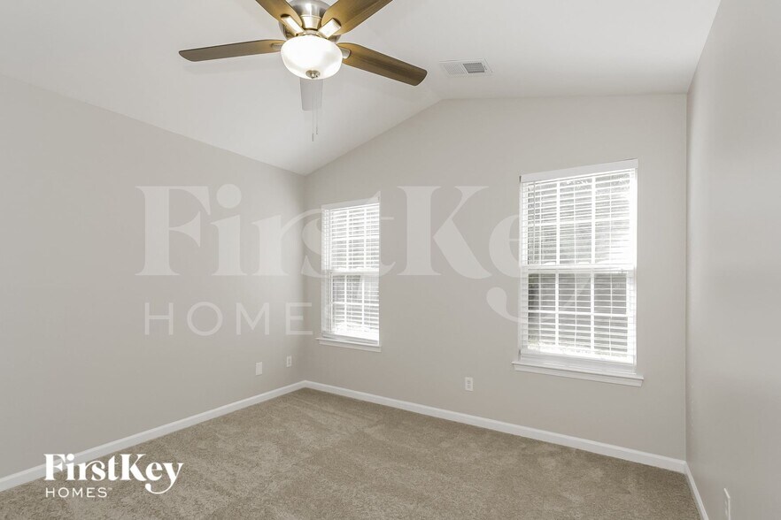 Building Photo - 5716 Henderson Oaks Dr