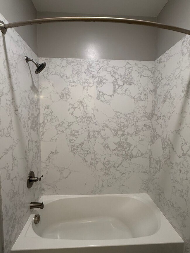 Building Photo - Gorgeous 4 Bedroom 3 Bathroom Single Level New Construction Home in Northeast Santa Rosa