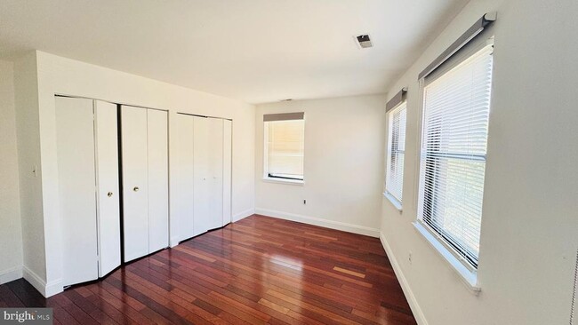 Building Photo - 901 Stubblefield Ln