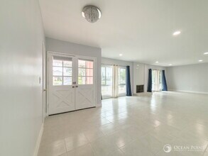 Building Photo - Newly Renovated Home for Rent in Thousand ...