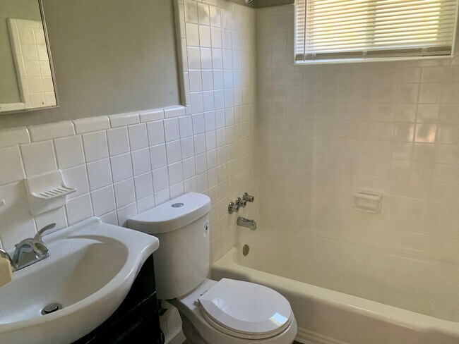 Building Photo - 1586 Line Street - Quadraplex