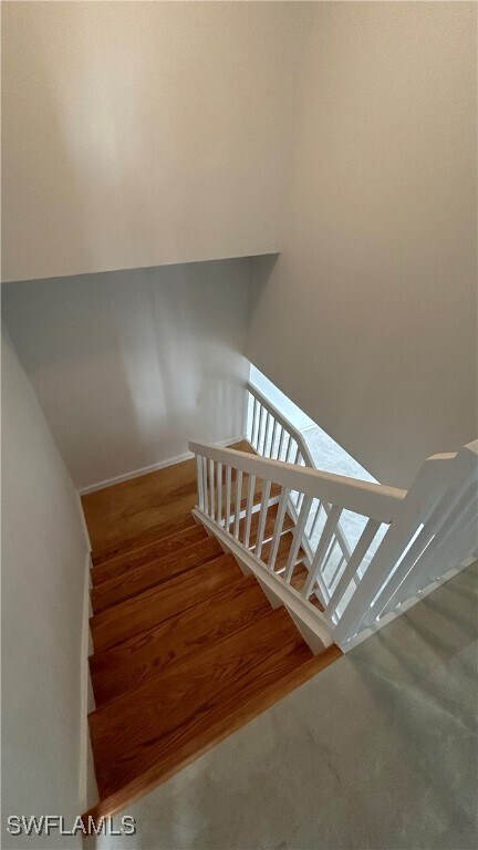 Building Photo - 5260 Cedarbend Dr