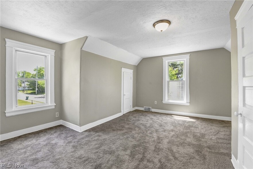Building Photo - 15413 Raymond St