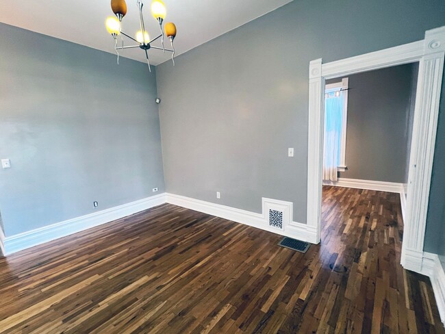 Building Photo - Remodeled and Updated Victorian in Five Po...