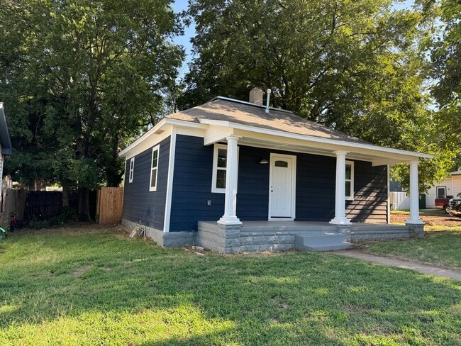 Primary Photo - Move in special: Guthry Beautiful 3 bedroom
