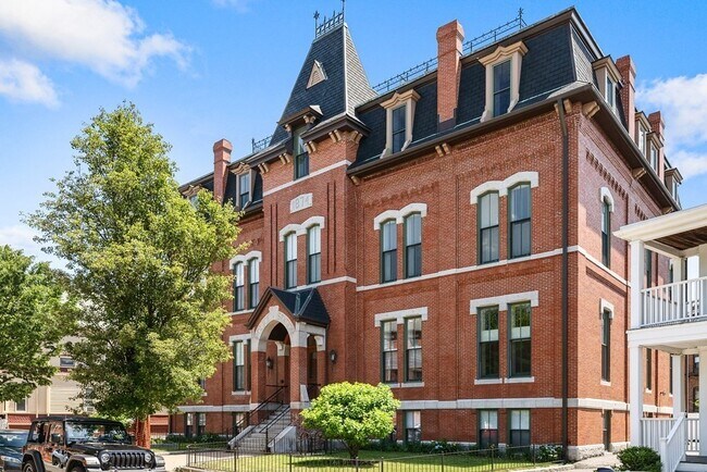 Building Photo - 51 Bow St