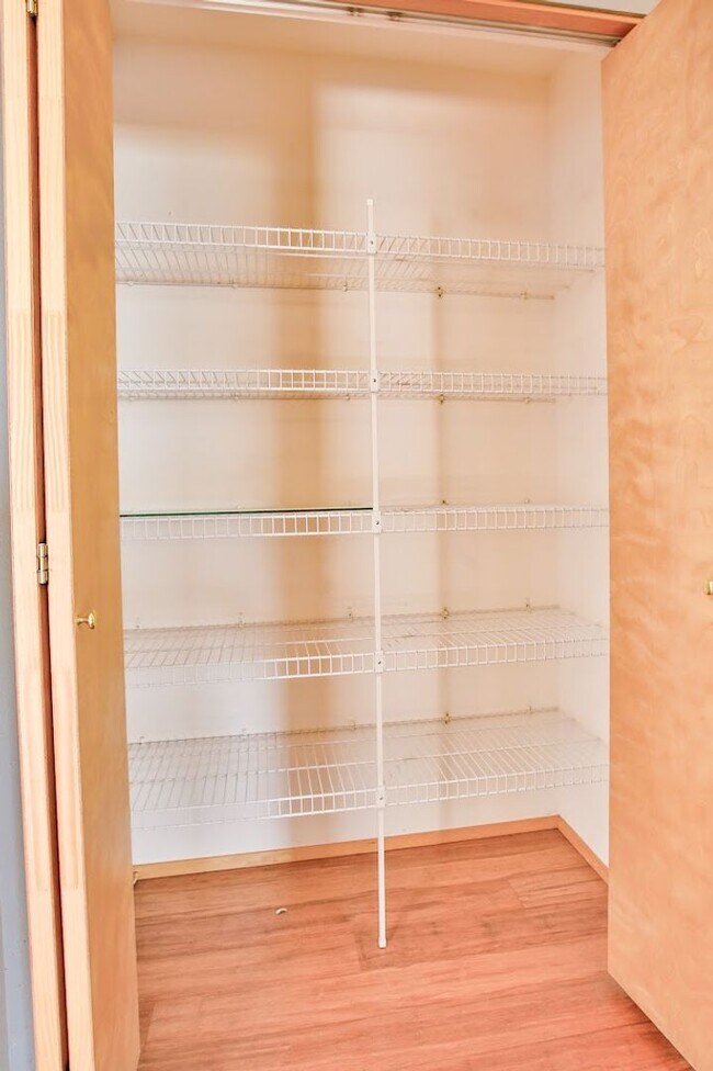 Building Photo - Lovely Home located in Oak Harbor and Ready for a New Tenant!