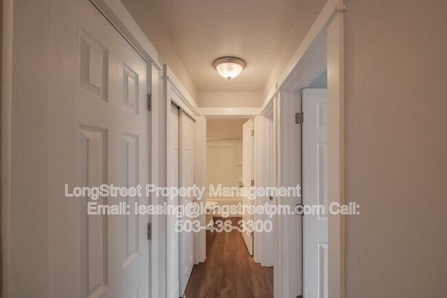 Building Photo - 205 6th Ave SE