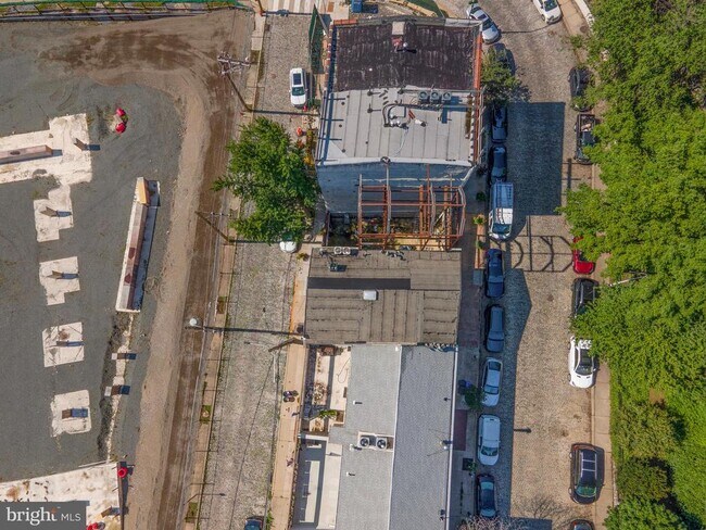 Building Photo - 311 N Front St