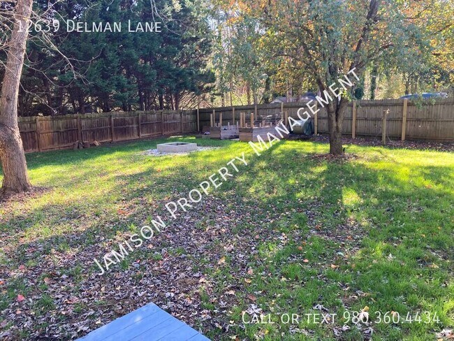 Building Photo - 12639 Delman Ln
