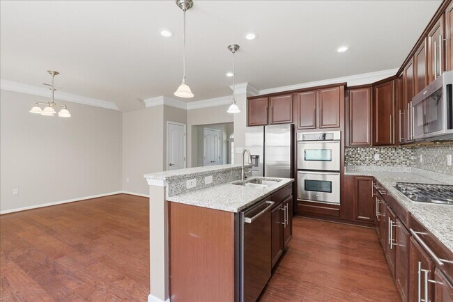 Building Photo - Expansive 4BR / 4.5BA Townhome in Lansdowne Town Center – Over 3,400 Sq Ft!