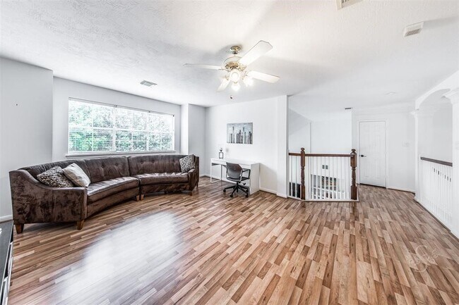 Building Photo - 2211 Merrill Hills Cir