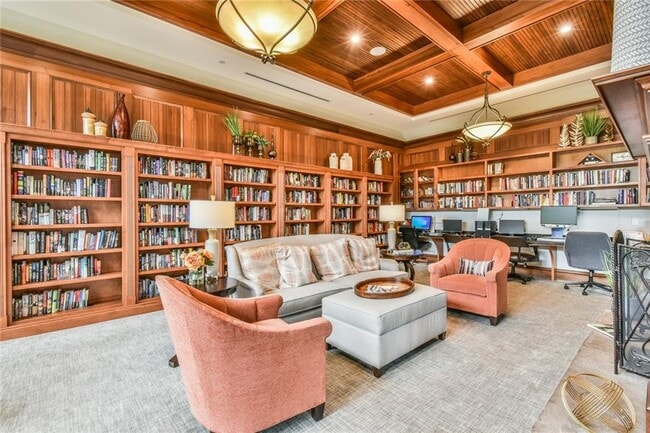 Building Photo - 6105 Longleaf Dr