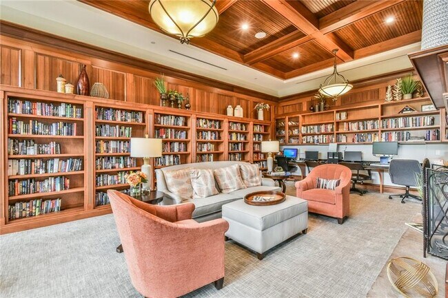 Building Photo - 6111 Longleaf Dr