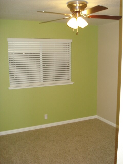 Building Photo - 1421 Everett Way