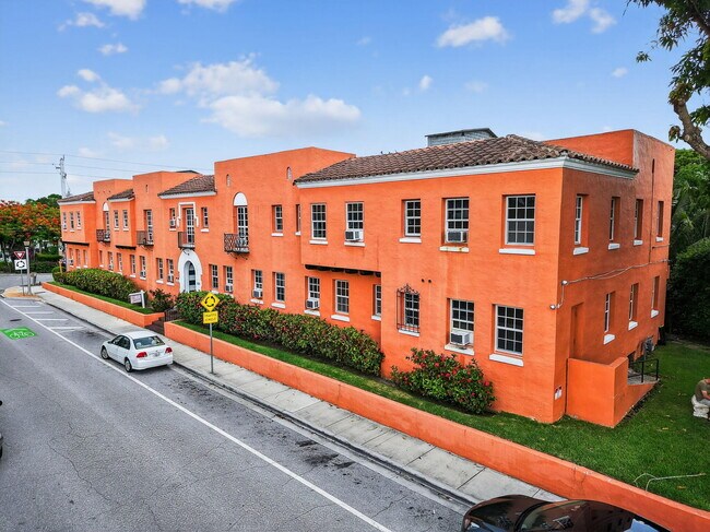 Building Photo - 623 Park Pl