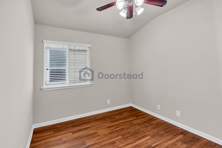 Building Photo - 9405 Sweetgum Dr