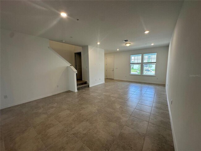 Building Photo - 4620 ORCHARD VIEW Aly