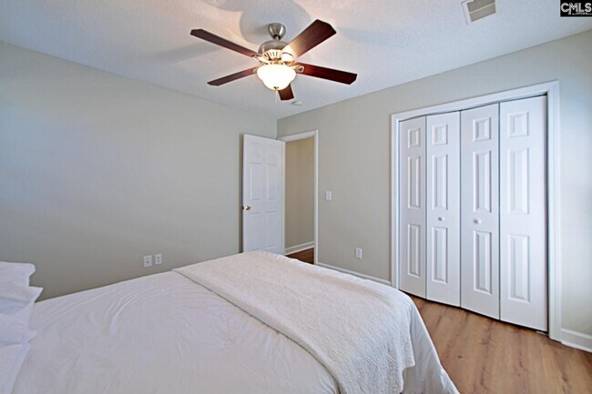 Building Photo - 203 Algrave Way