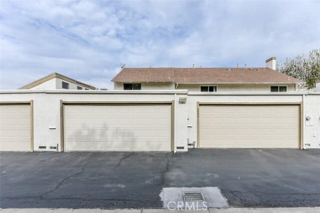 Building Photo - 2057 Dacian Dr S