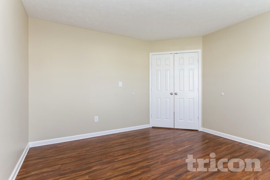 Building Photo - 2940 Armaugh Dr