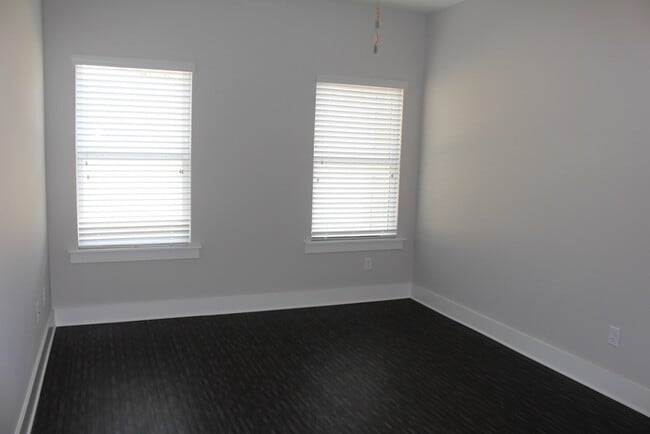 Building Photo - Chestnut Floorplan- leasefairin.com