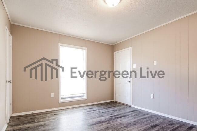 Building Photo - 5267 Broken Oak Dr