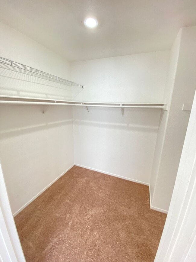 Building Photo - Charming 1 Bed/1Bath  2-Story Condo nestled in this Beautifully Gated Community in Spring Valley!