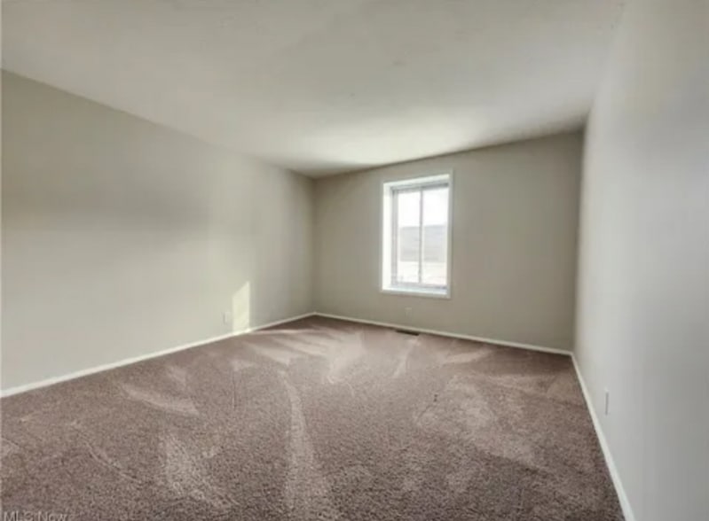 Building Photo - 1651 Mentor Ave