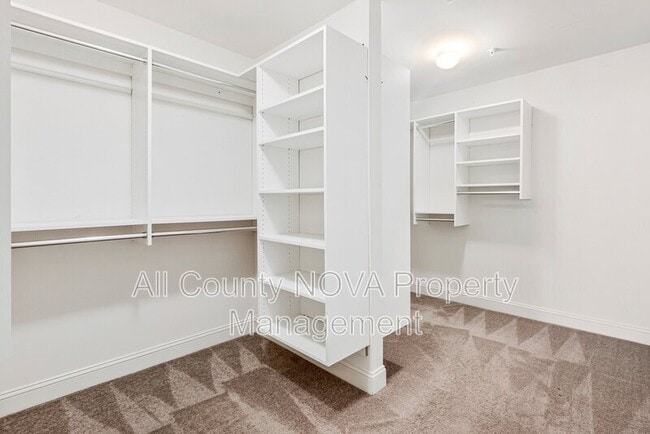 Building Photo - 11010 N Riding Rd