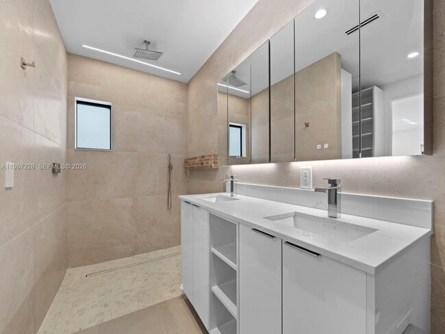 Building Photo - 2537 NW 116th Terrace