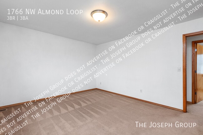Building Photo - 1766 NW Almond Loop