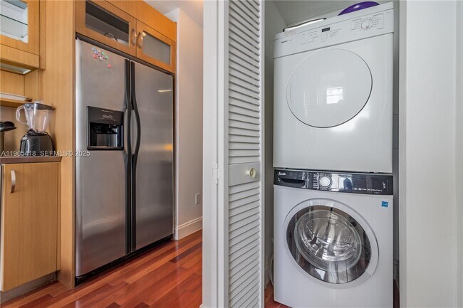 Building Photo - 1340 Drexel Ave