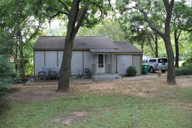 Building Photo - Cozy 2-Bedroom Home for Lease