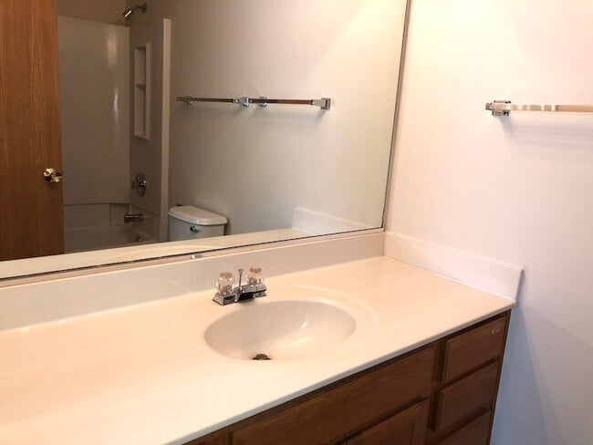 Building Photo - 3170 Cambria Ct