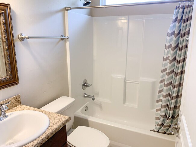 Building Photo - Oak Ridge Home – 3 Bed, 2 Bath in Peaceful High Springs Setting