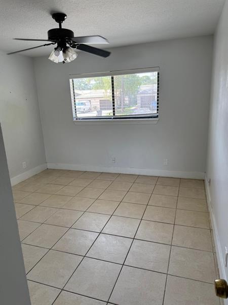 Building Photo - 1216 Periwinkle Pl