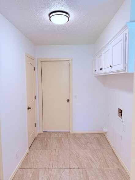 Building Photo - 12301 Arrowhead Ter