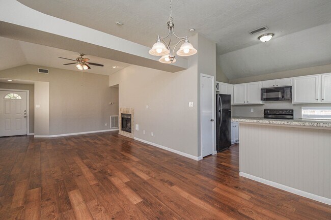 Building Photo - 7755 Springville Dr