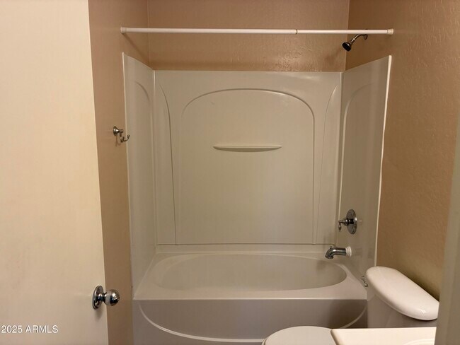 Building Photo - 7207 S Sunrise Way