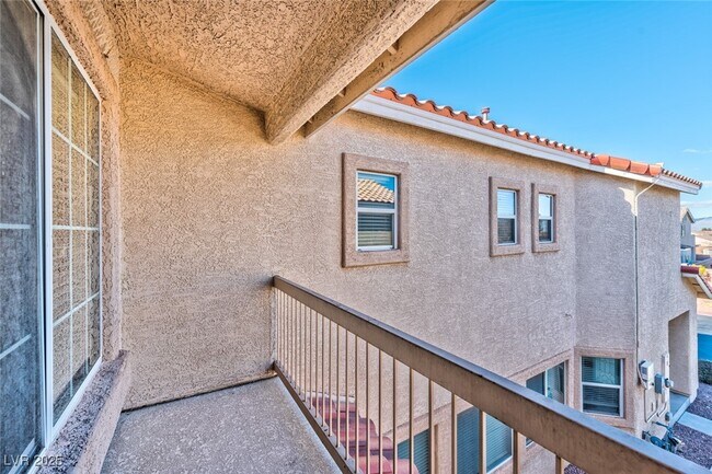 Building Photo - 1593 Dark Wolf Ave
