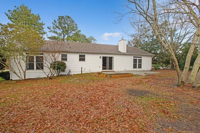 Building Photo - Community Water Access! Gorgeous Home!