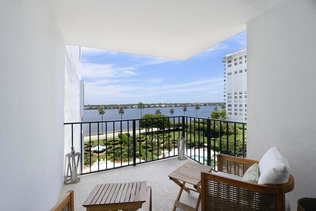 Building Photo - 1701 S Flagler Dr