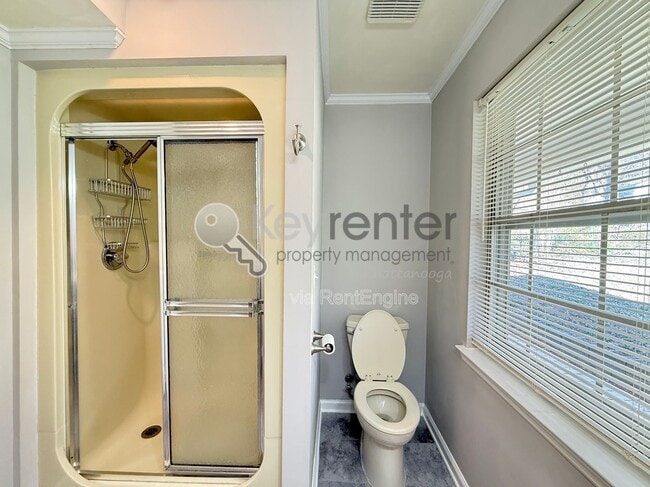 Building Photo - 809 Trotter Ln