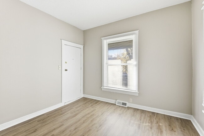 Building Photo - The Lyndale - Uptown