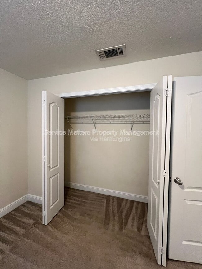 Building Photo - 7037 Season Dr