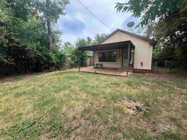 Building Photo - 2310 Talunar Ln