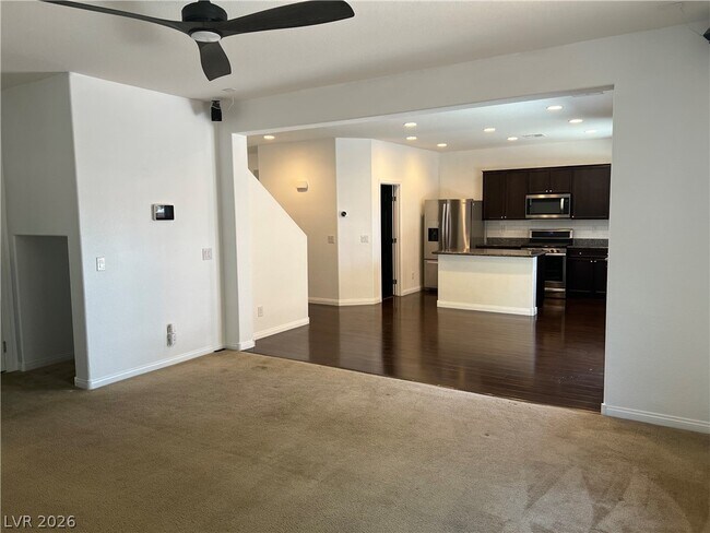 Building Photo - 10862 Knickerbocker Ave