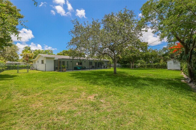 Building Photo - 17460 SW 85th Ave